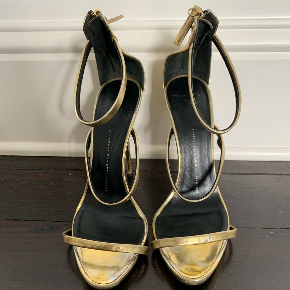 giuseppe zanotti gold heels
